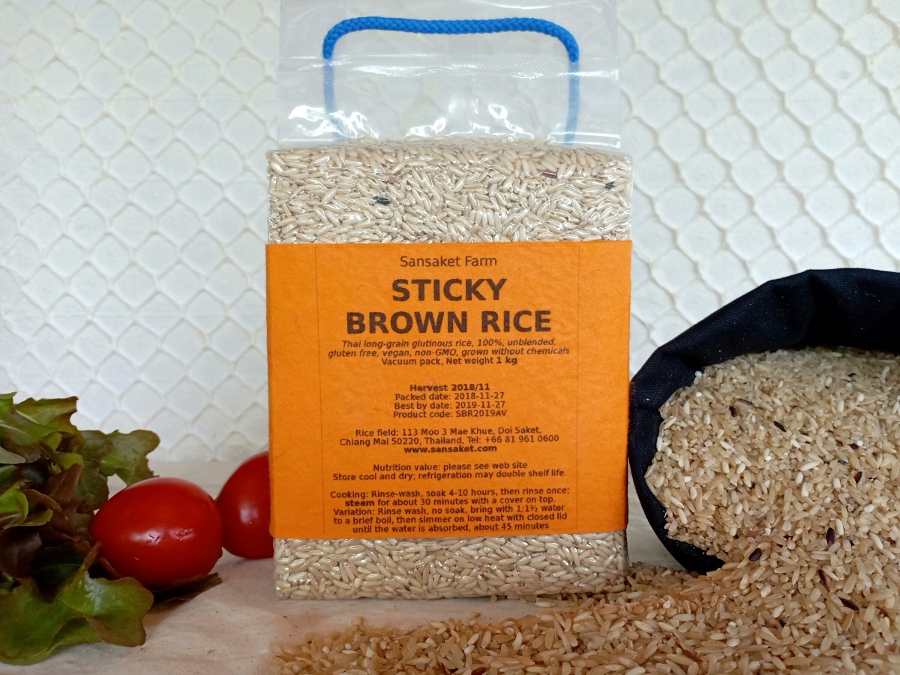 Thai Long-Grain Sticky Brown Rice in a vacuum pack of 1 kilogram